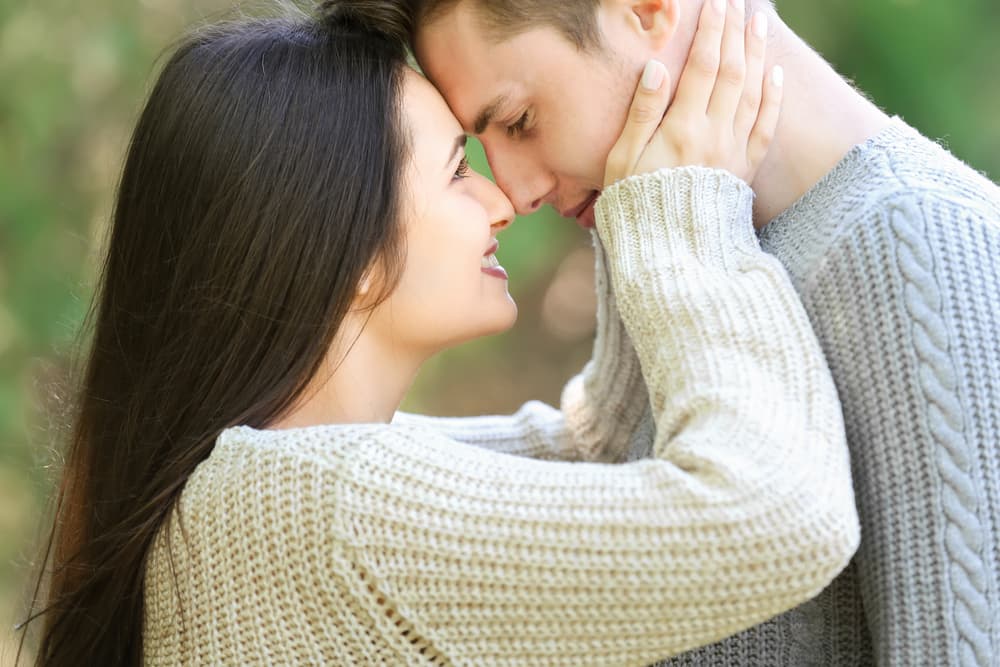 Si en estos momentos estás viviendo una relación amorosa estable cuídate de los celos e infidelidades, y no caigas en situaciones dudosas.