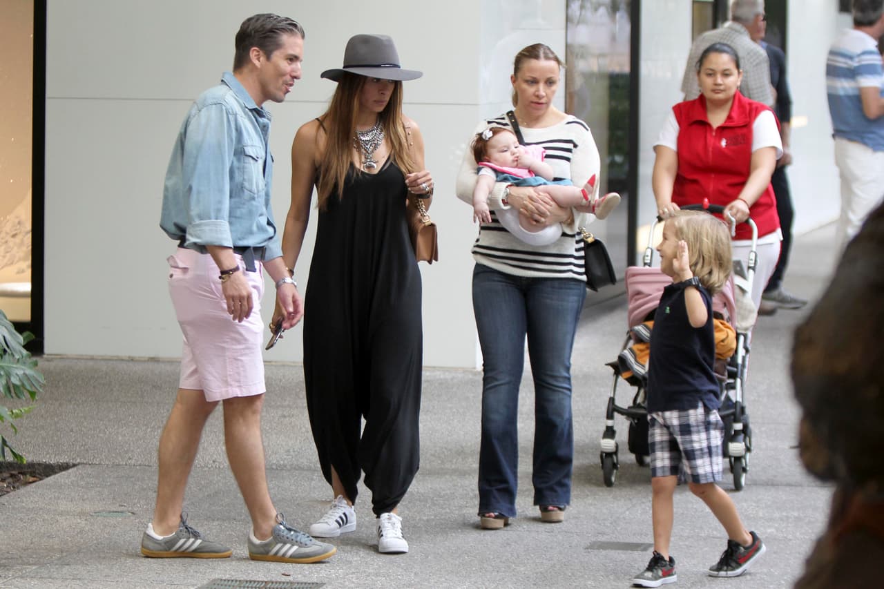 Recorrieron un centro comercial.