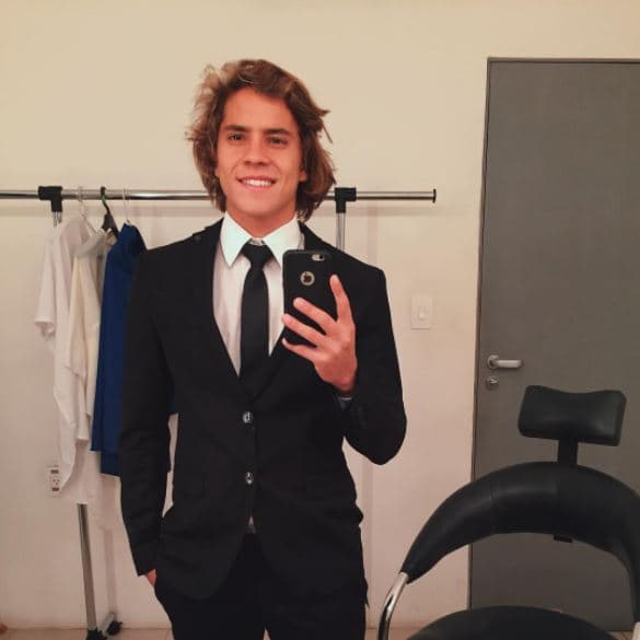 Al echar un vistazo a sus antiguas publicaciones de Instagram, el histrión brasileño se veía muy diferente en durante su adolescencia. Esta imagen fue tomada en 2016, cuando recién había cumplido 18 años.