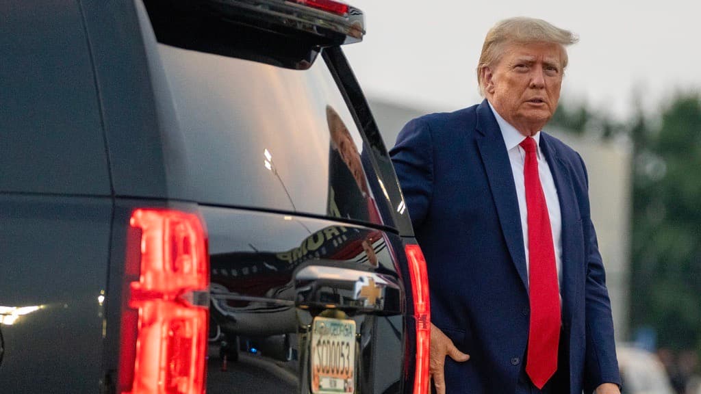 Jueza lanza dura crítica contra argumento de Trump de que tiene "inmunidad absoluta"