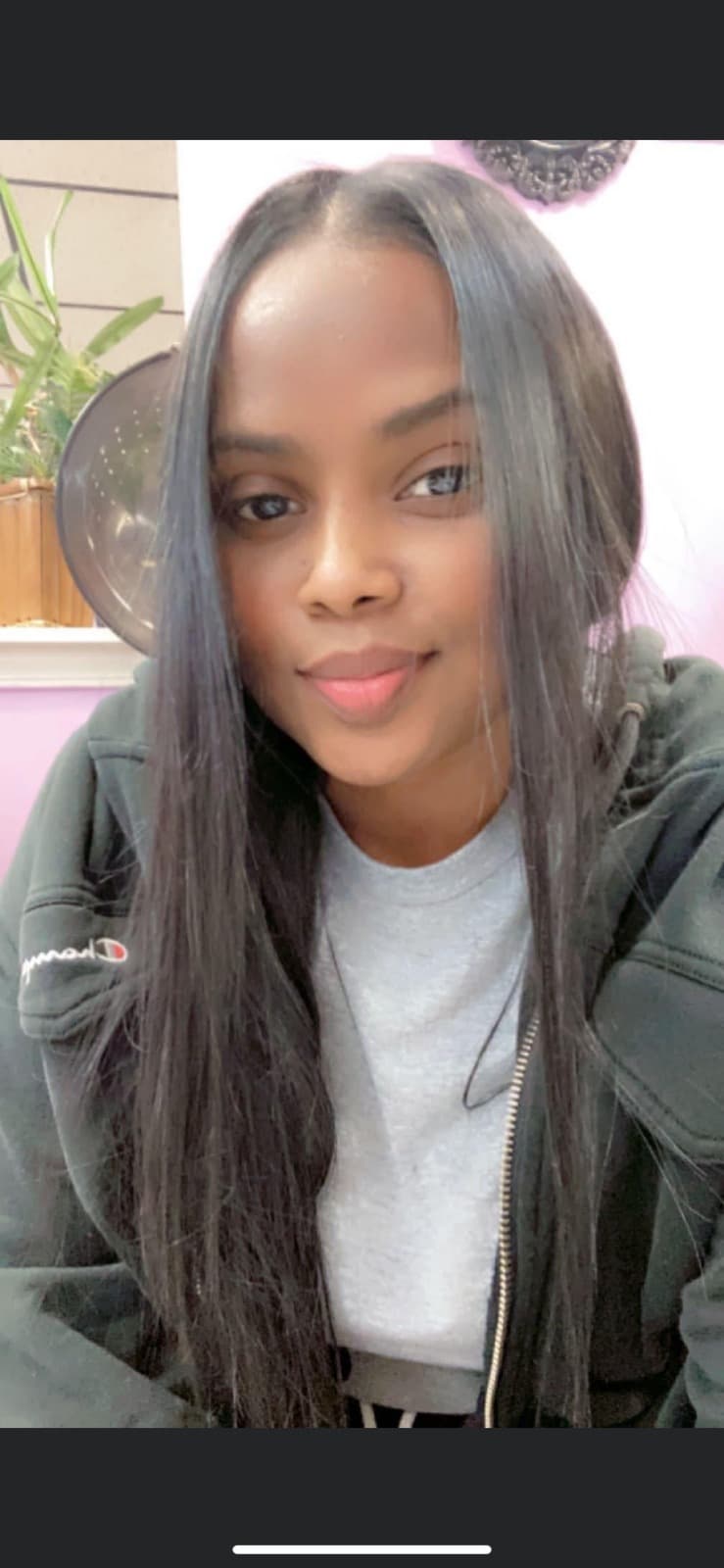 Estefanía Hernández Bernardino, de 32 años, hermana de Santa es otra de las víctimas mortales. Ella tenía tres meses de haber llegado a Carolina del Norte. Trabajaba para enviar dinero a sus familiares en México.