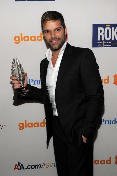 Con algo de copete para coquetear con su frente.