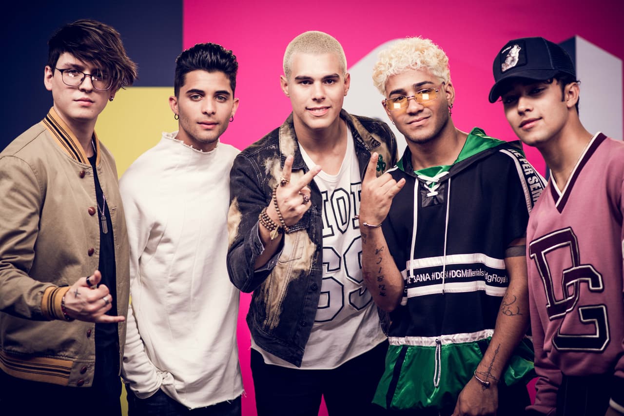 <b><u>CNCO</u></b>
<br>
<b><u>Sus integrantes están bien auspiciados y proyectados al éxit</u></b>o
<br>El exitoso grupo juvenil triunfador de la Banda tiene uno de los mejores años de su carrera en este 2019. Como se trata de varios integrantes hay que ver las incidencias cósmicas personales y sus proyecciones para el año del Jabalí que comienza el 5 de febrero y este año tres que estamos viviendo.