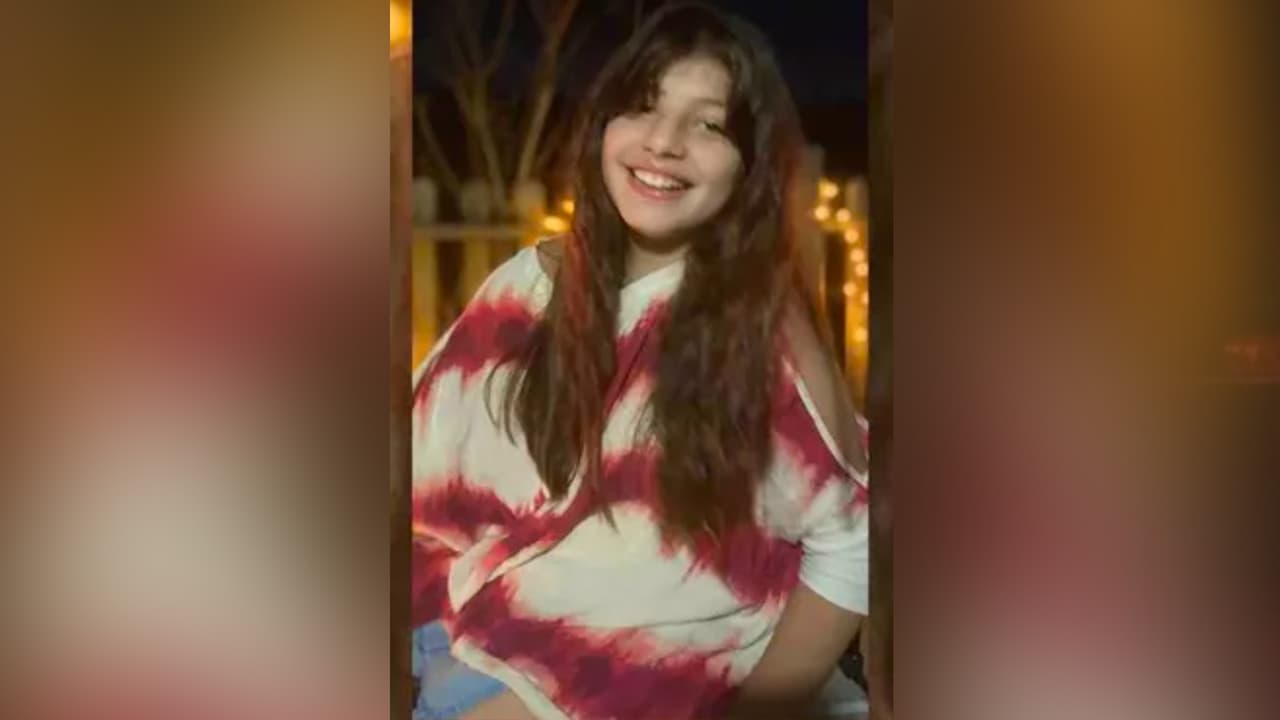 En la casa se encontraba una amiga de las chicas, 
<b><a href="https://www.univision.com/local/houston-kxln/familia-de-joven-asesinada-en-galena-park-recauda-fondos-para-los-costos-funebres-video" target="_blank">Laisha Pérez,</a></b> que también fue asesinada. "Dios ha ganado un ángel", escribió una tía de Laisha en una página de GoFundMe donde se está pidiendo a la comunidad recaudar fondos para los gastos fúnebres.