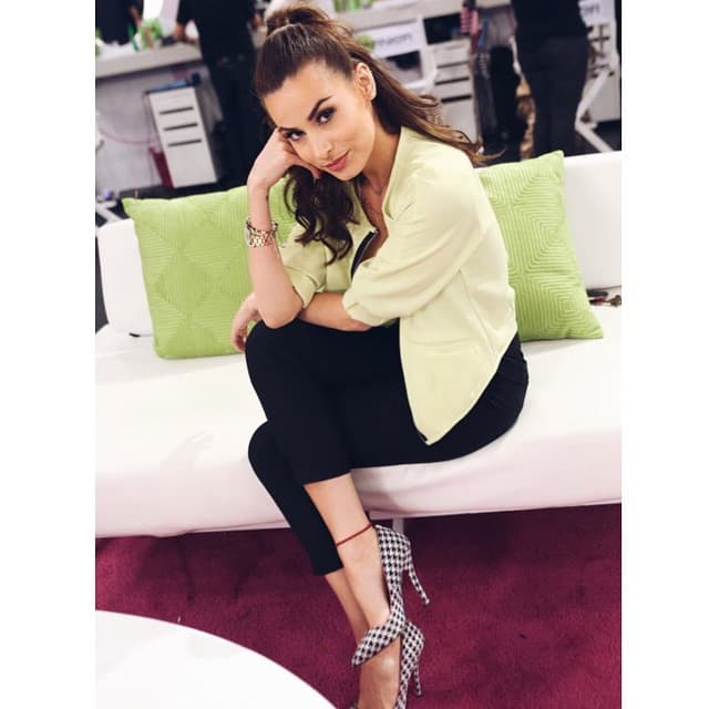 Las mejores poses de Nastassja desde Instagram.