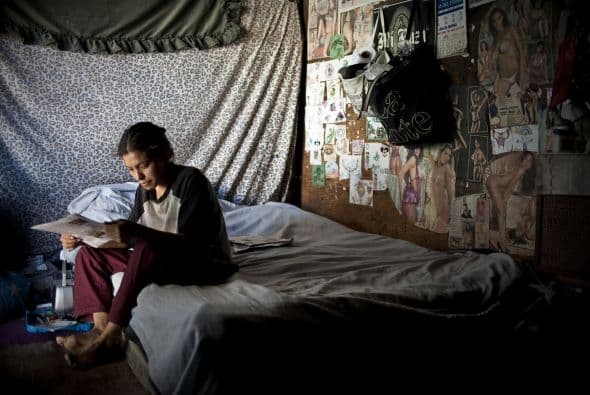 En sintonía con la explicación de las autoridades, el vigilante relata que el origen de la devastadora ola de asesinatos -unos 6,500 en tres años- fue la irrupción del cártel de Sinaloa para arrebatar "con todo lo que dé" en Ciudad Juárez a las pandillas ya instaladas que operan para el cártel de Juárez.