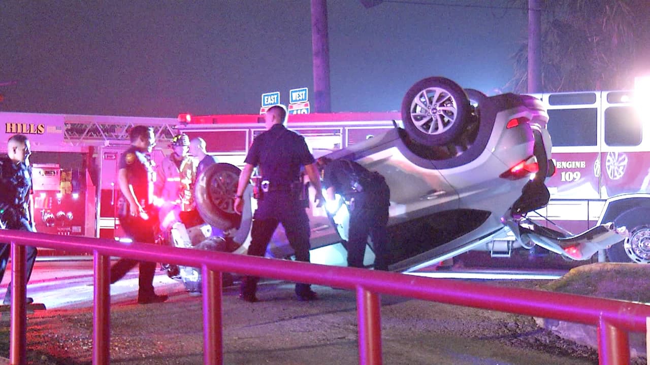 El conductor tenía su rostro lleno de sangre, mientras escupía sus dientes.