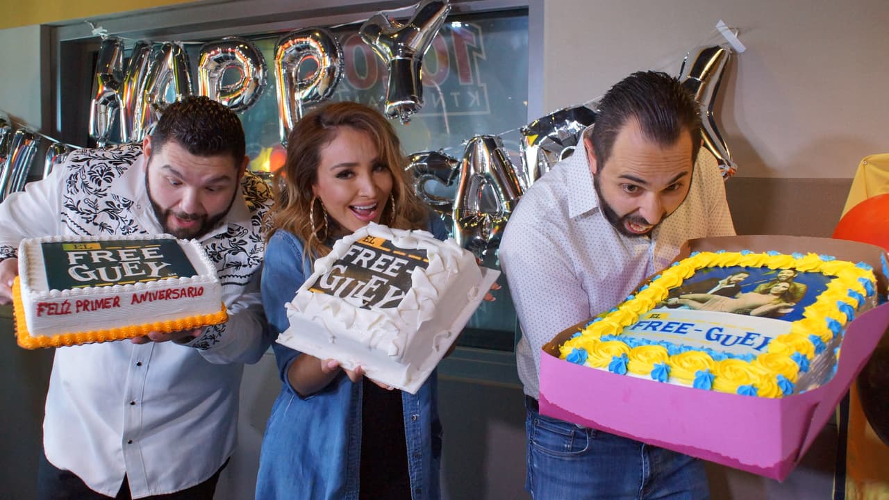 Ahora sí, cada locutor con su pastel.