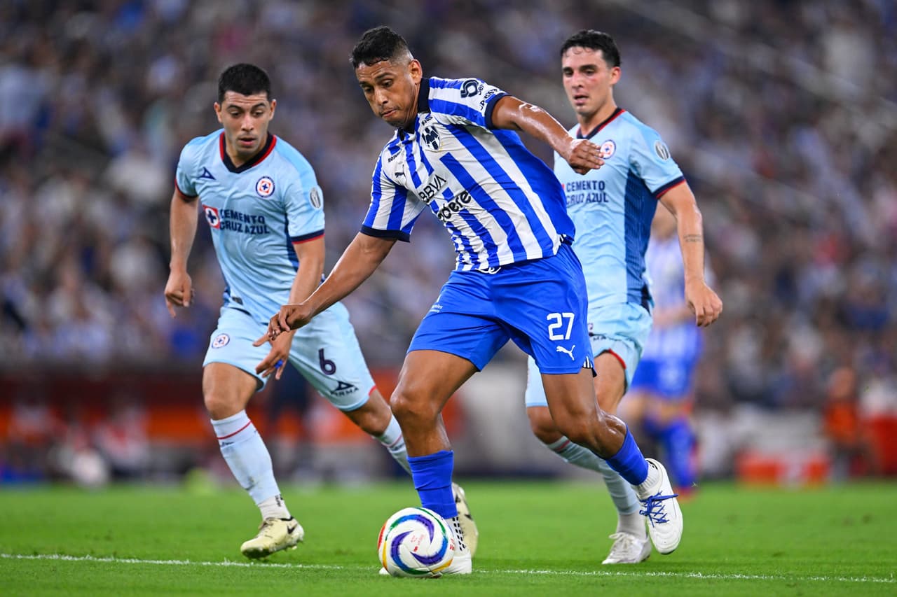 Rayados negocia a Luis Romo ante inminente llegada de Orbelín Pineda