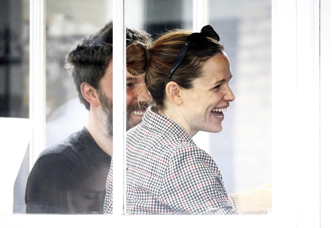 Y los famosos papis reían mucho junto a sus pequeñines.