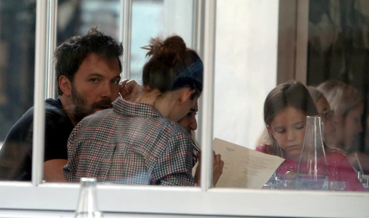 ¡Ups! Ya nos cachó Affleck.