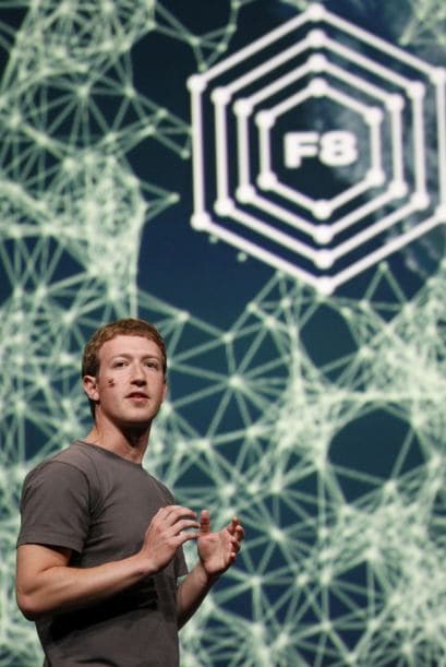 "Hemos hecho esta promesa implícita a nuestros inversores y empleados que al remunerarles con títulos y otorgarles títulos vendrían los tiempos donde haríamos que su parte tenga un valor público y líquido", dijo Zuckerberg recientemente.