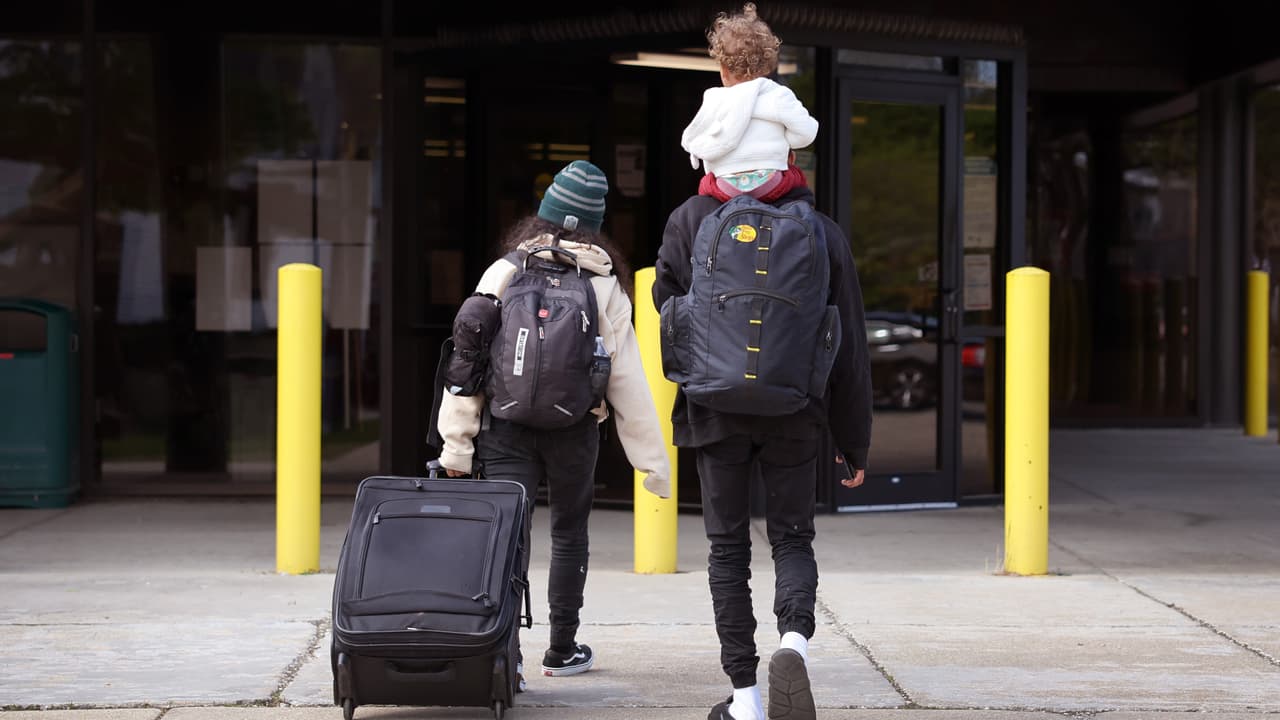 El edificio de una antigua farmacia en La Villita será albergue para migrantes recién llegados a Chicago
