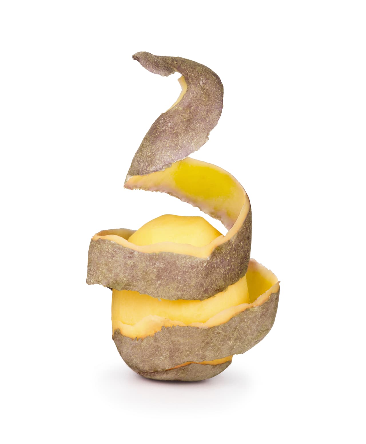 La cascara de la papa contiene aproximadamente la mitad de la fibra de tu dieta diaria. Ha sido demostrado que las dietas ricas en fibra tienen numerosos beneficios.