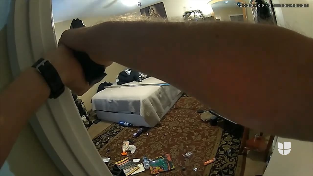 Divulgan video de la muerte a tiros de una mujer que intentó atacar a un oficial con un cuchillo en Georgia