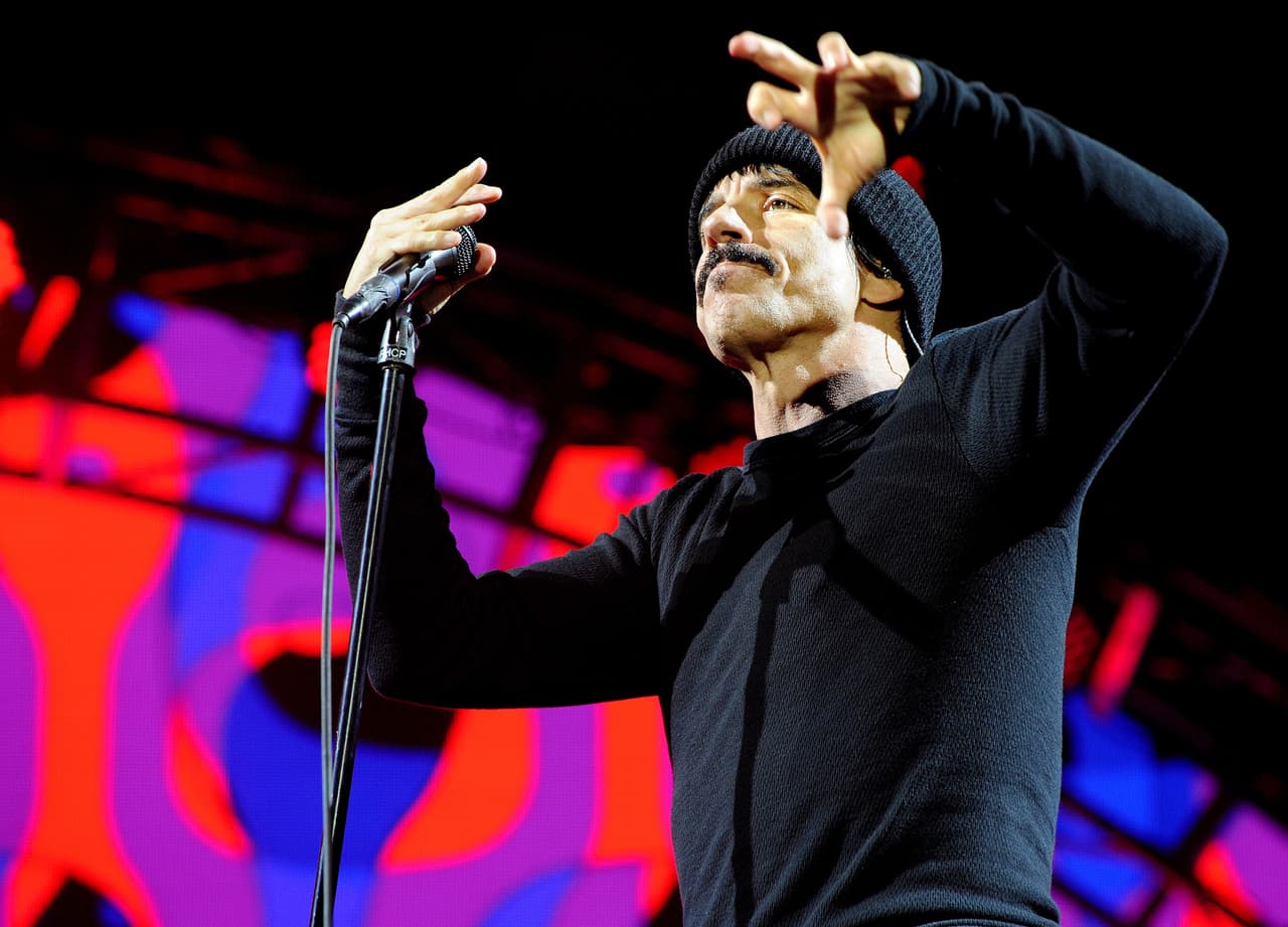 RED HOT CHILI PEPPERS TO PERFORM BEFORE FIRST L.A. RAMS GAME