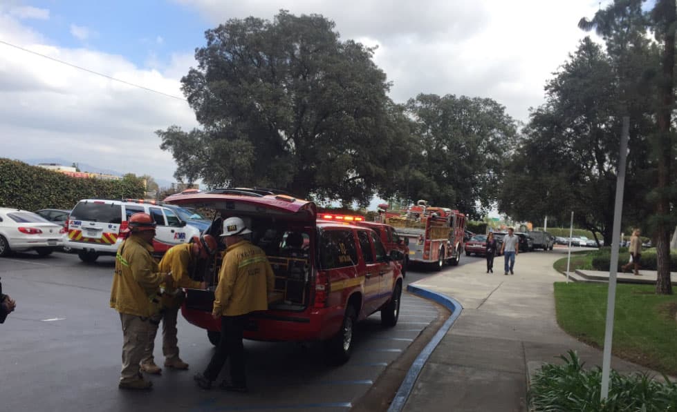 Cientos de evacuados de edificio en El Monte por paquete sospechoso