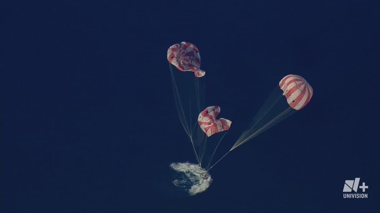 Video: Momento exacto del amerizaje de Artemis II en costas de San Diego hoy