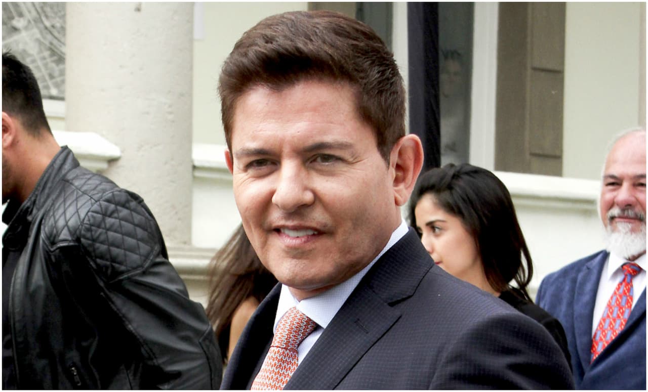 Ernesto Laguardia prefiere ser candidato que conducir un programa de belleza