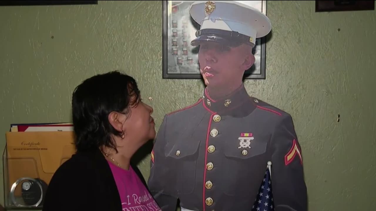 “Es un dolor de por vida”: madre de soldado muerto pide un alto a la guerra de pandillas en Los Ángeles