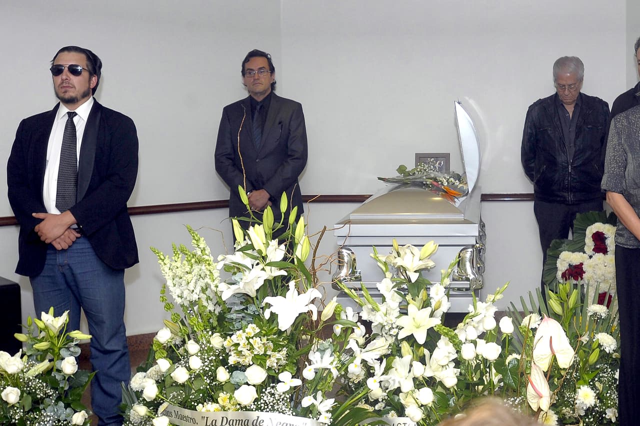 Su familia lo despidió entre lágrimas y gran cariño.