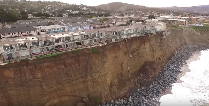 Los residentes de Pacífica no podrán volver a sus hogares