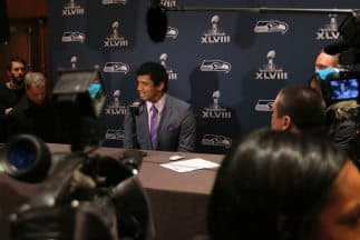 Russell Wilson en conferencia de prensa en Jersey City, NJ