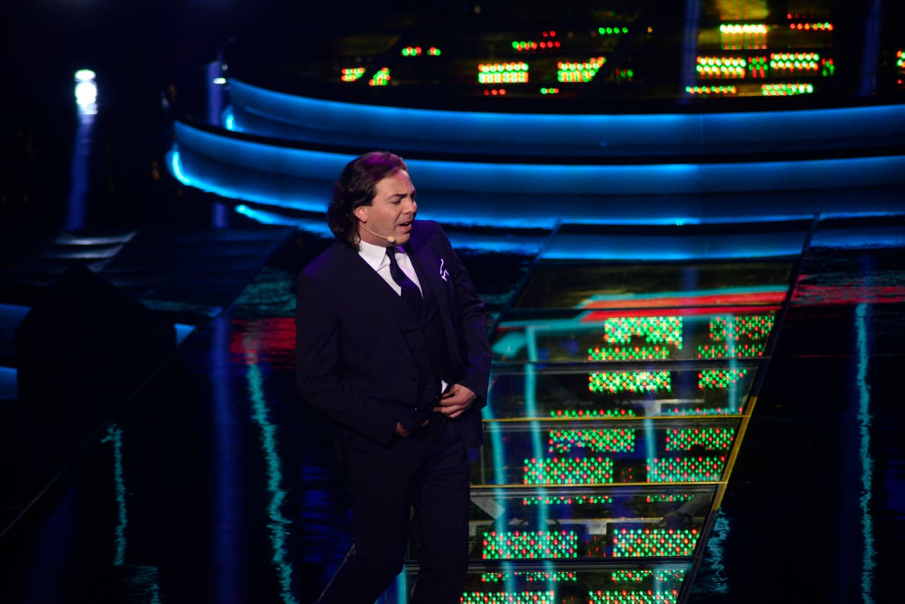 Parece que no se llevan bien, pero la realidad es que Espinoza y Cristian tienen una gran relación de amistad, eso sí, no dejan de pelear, decirse de cosas, bailar y cantar juntos logrando todo un show, pero al final, este dueto nos hace reír con sus ocurrencias.