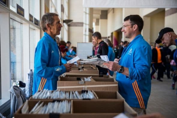 El orden en el que saldrán los corredores depende de la marca que hayan registrado al momento de su inscripción.