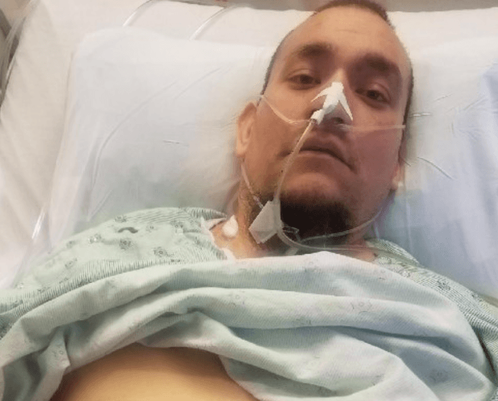 "Mi hermano tiene un largo camino por delante", dice la hermana de Ariel, Wendy Roman. "No tiene seguro médico y ya ha tenido más de una operación. No podrá volver a trabajar por mucho tiempo".