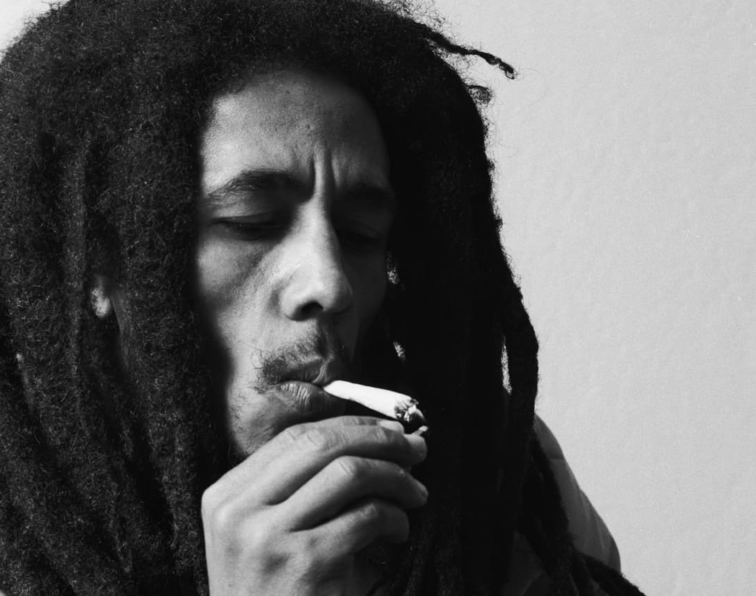 Bob Marley hoy hubiera cumplido 71 años y para recordarlo su familia decidió lanzar hoy su marca de marihuana.