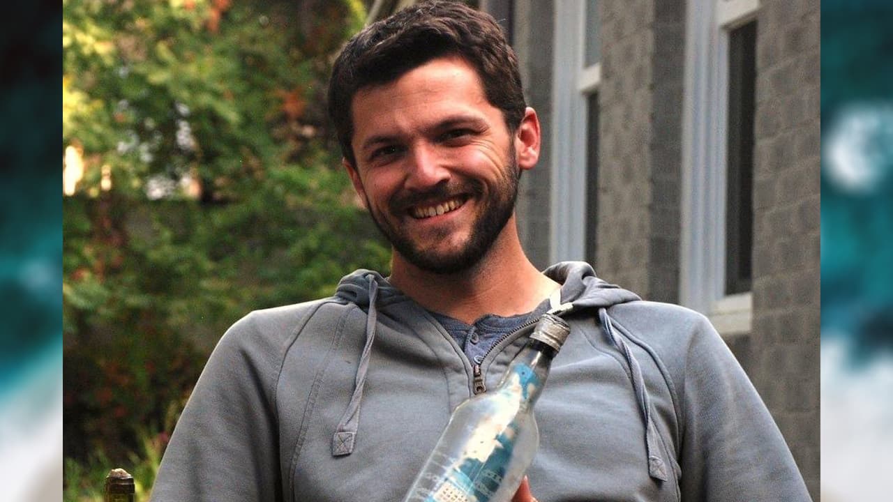 En el 2007, Clint Buffington de Utah se graduó como licenciado en escritura creativa y su padre le regaló un viaje a un paraíso en el Caribe.