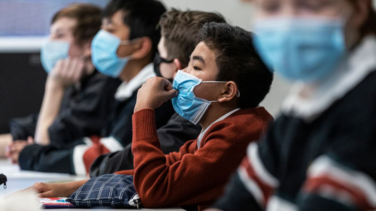 8 escuelas de Miami-Dade tienen contagios de coronavirus: una cerró totalmente este lunes
