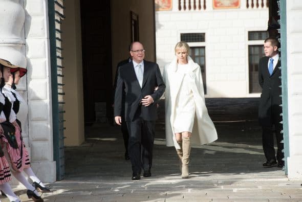 Ambos caminaron orgullosos de sus retoños.