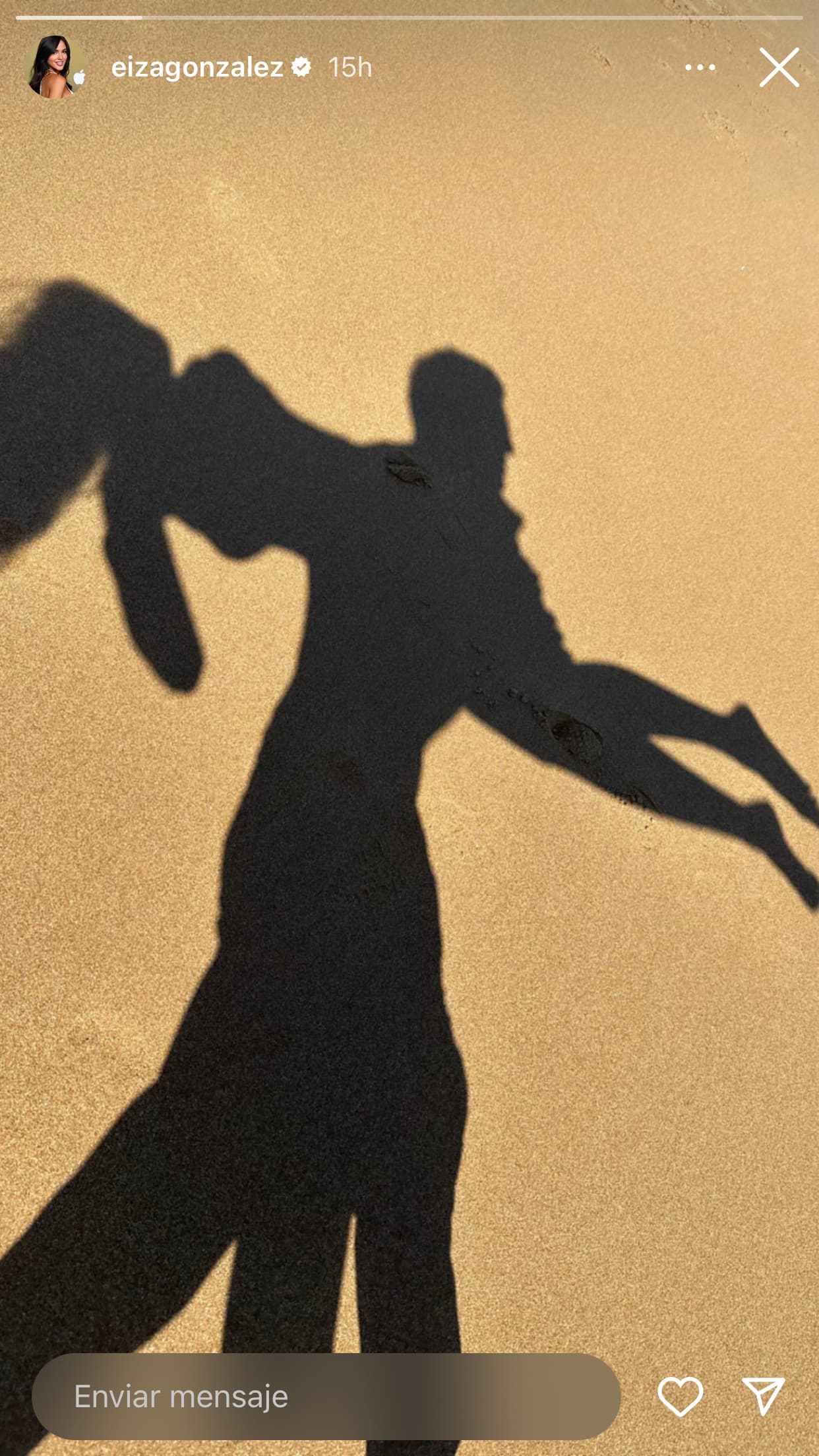 Esta es la foto que publicó Eiza González en Instagram horas antes de que un show español difundiera un video en el que se le ve besándose en la boca cob Mario Casas.