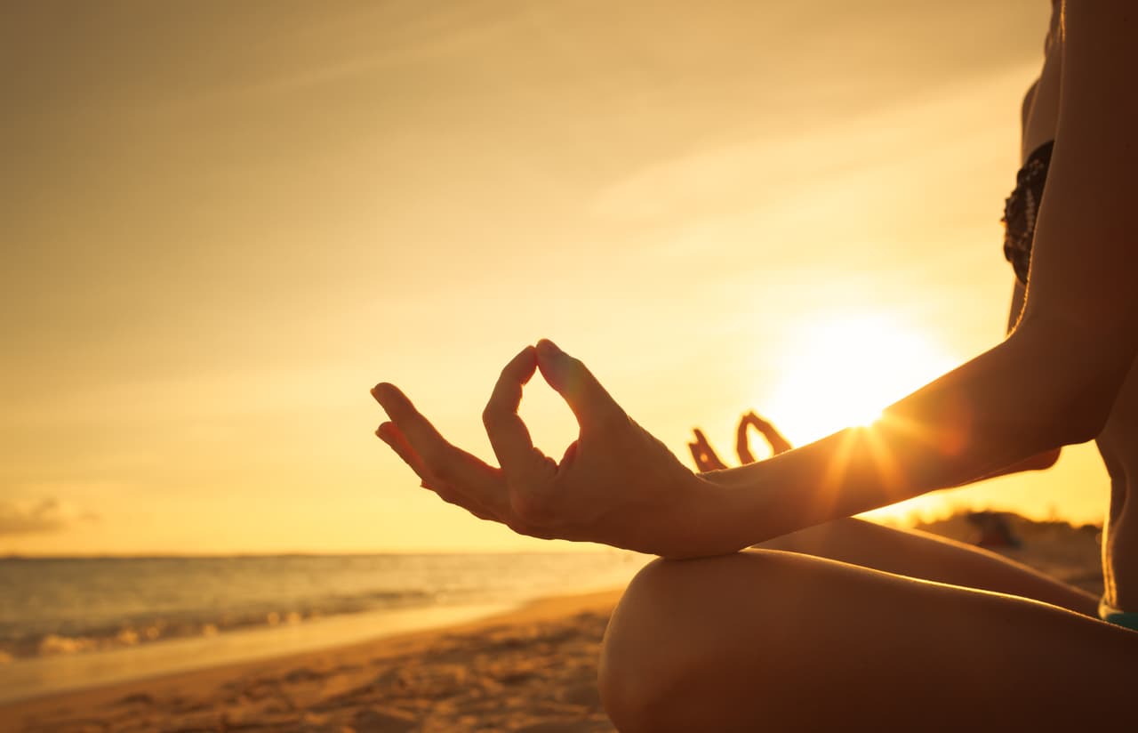 La meditación es un ejercicio fenomenal para equilibrar todos tus chakras, no solamente el del corazón.