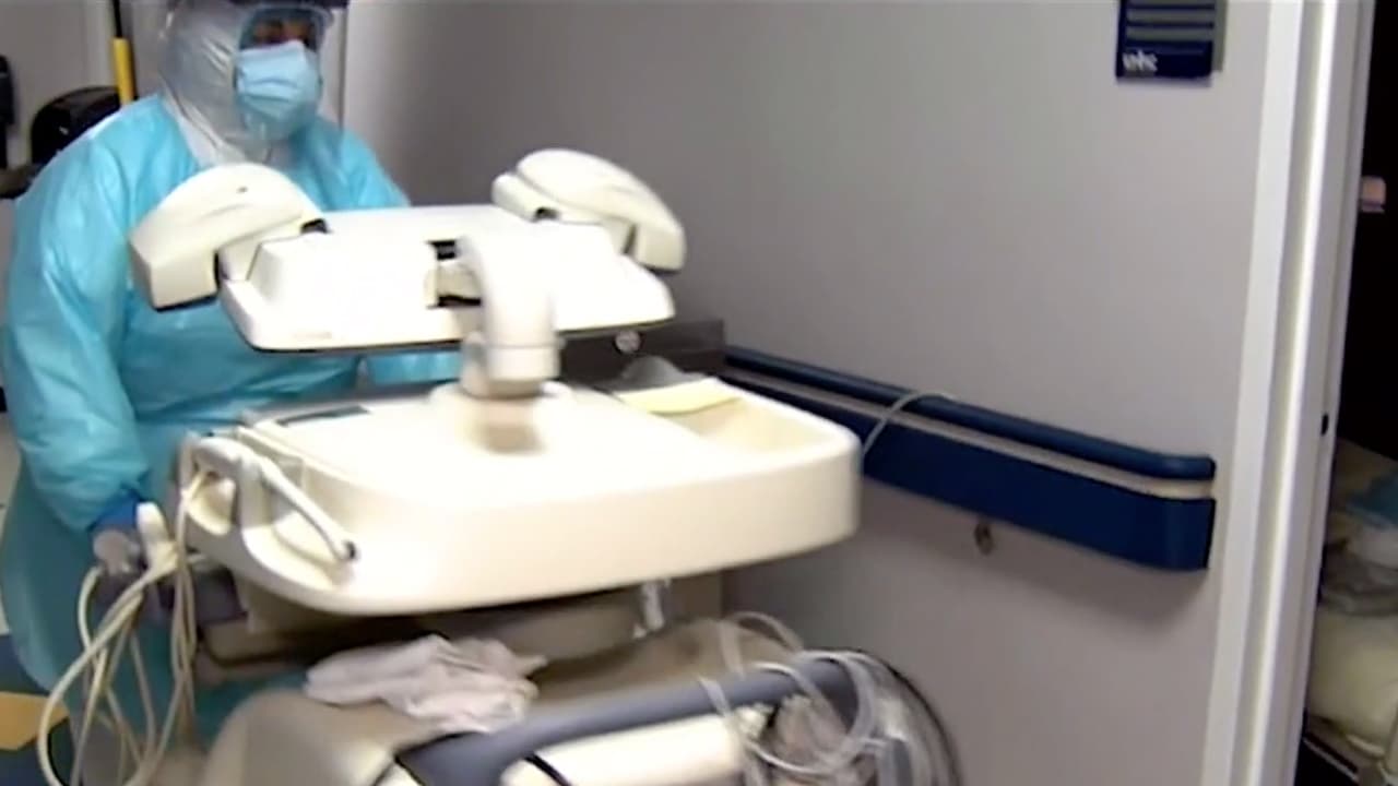 “Este protocolo incluye basicamente cuatro elementos que son el Metilprednisolona que es un esteroide, un tipo de cortisona que disminuye la inflamación, el Ácido Ascórbico que es la vitamina C, la Tiamina que es otra vitamina que se usa en procesos a nivel celular y la Heparina que es un anticoagulante. Hemos visto que aplicando el 
<b>protocolo Math</b>, tenemos 95% de éxito en aquellos pacientes que llegan graves al hospital “, indicó Varón.