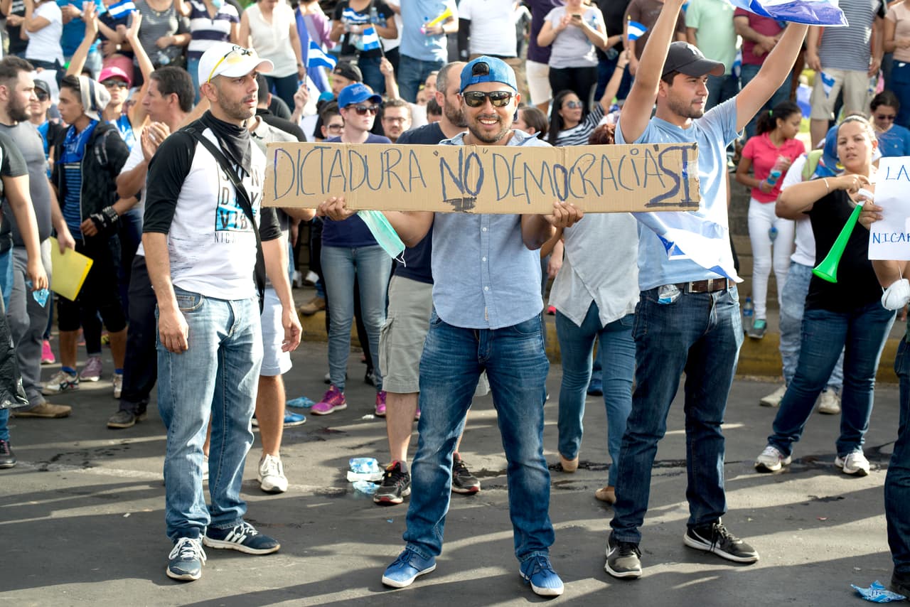 'Dictatorship, No; Democracy, Yes.' Many of the Nicaraguans who go out to the streets these days have the feeling that the country has lost its fear and is experiencing a historic moment.