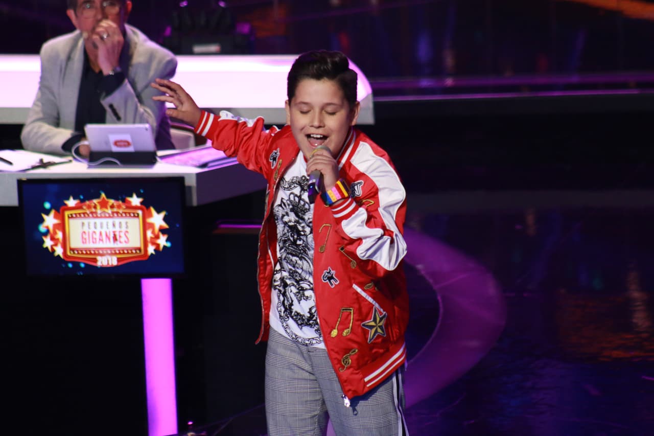 Saúl Alarcón de 11 años dio lo mejor en un duelo de canto.