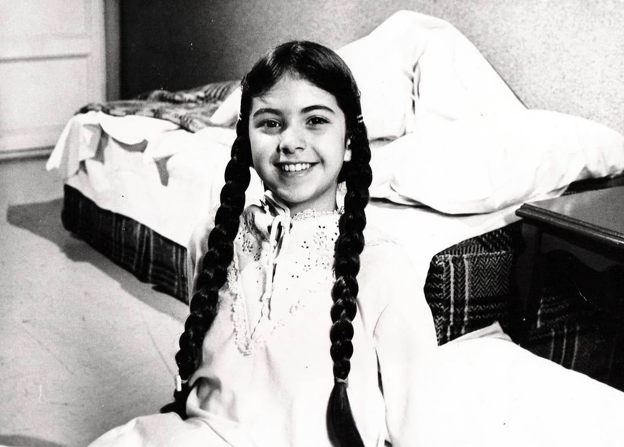 'Chispita' fue transmitida en 1982, en donde
<b><a href="http://www.univision.com/temas/lucero">Lucero</a></b> le dio vida a la tierna 'Isabel', quien tarde y noche usaba un par de trenzas.