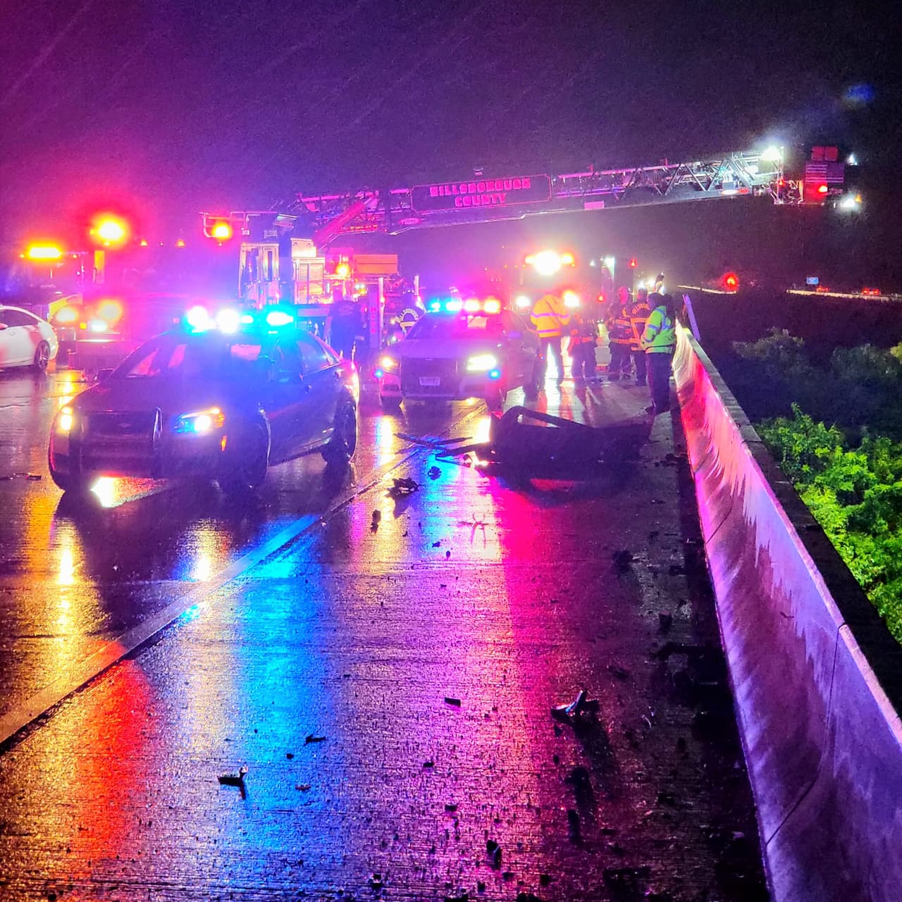 Otro paciente estable fue trasladado de la escena a un centro de trauma local. La autopista Interestatal 75 en dirección sur se mantuvo cerrada durante la operación de rescate.