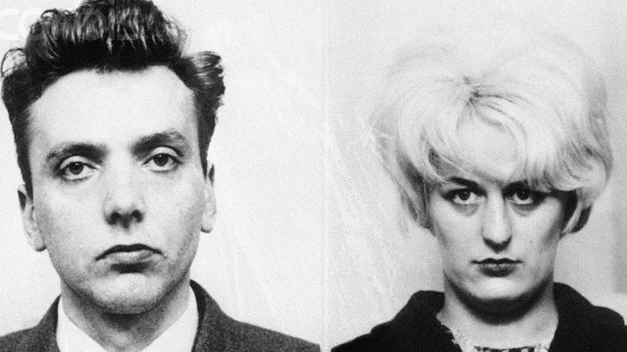 <b>Myra Hindley y Ian Brady.</b> Esta pareja inglesa cometió al menos cinco asesinatos entre 1963 y 1965. Su complicidad en estos crímenes como parte de sus hábitos sexuales consistió en engañar y llevar hasta una pradera de Saddleworth, Inglaterra, a los jóvenes que fueron sus víctimas, incluida una niña de 10 años que fotografiaron y grabaron sus gritos de dolor mientras la asesinaban. Fueron descubiertos y condenados a cadena perpetua. Myra Hinley murió en prisión en 2002 y Ian Bradley continúa recluido en un instituto mental.