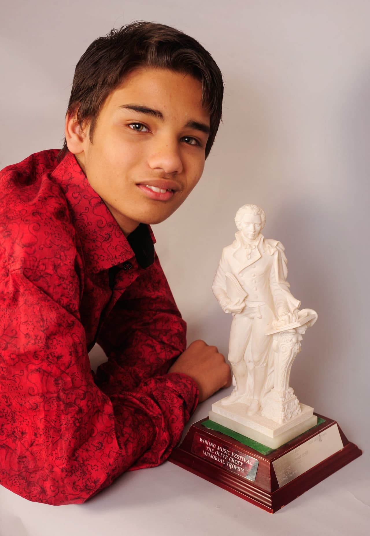 A Shane Thomas le encantaría que su música formara parte de ‘soundtracks’ de películas. ¡Ahí es donde, dice, su trabajo encajaría a la perfección!