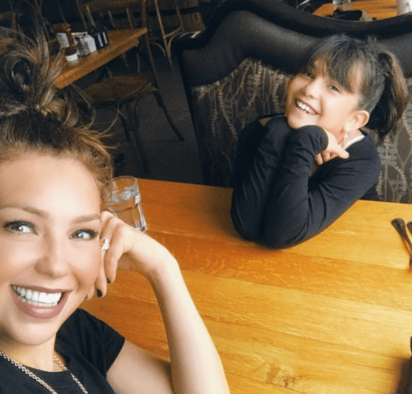 Esta fue una de las fotos que la intérprete compartió con sus seguidores en 2017, justo el día en que su primogénita 
<b>cumplió 10 años</b>.