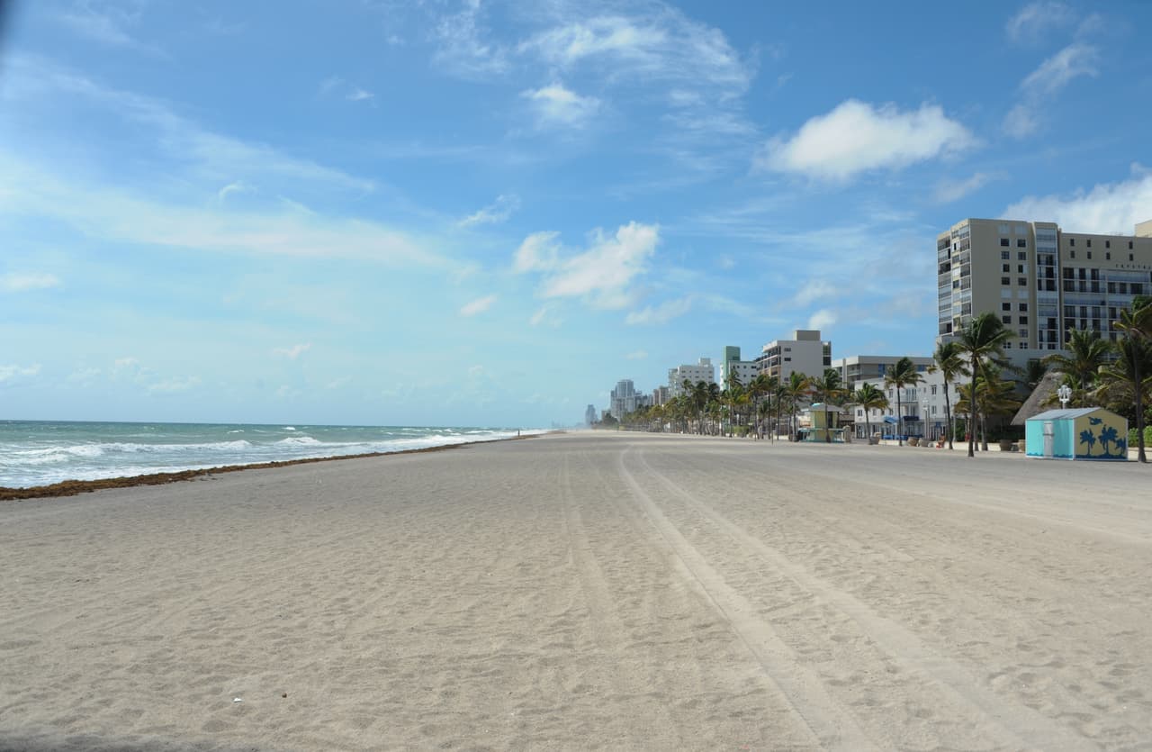 Así se vieron las playas este viernes 8 de septiembre en Miami. Se espera que el sábado por la mañana comiencen a acelerarse los vientos en Florida.