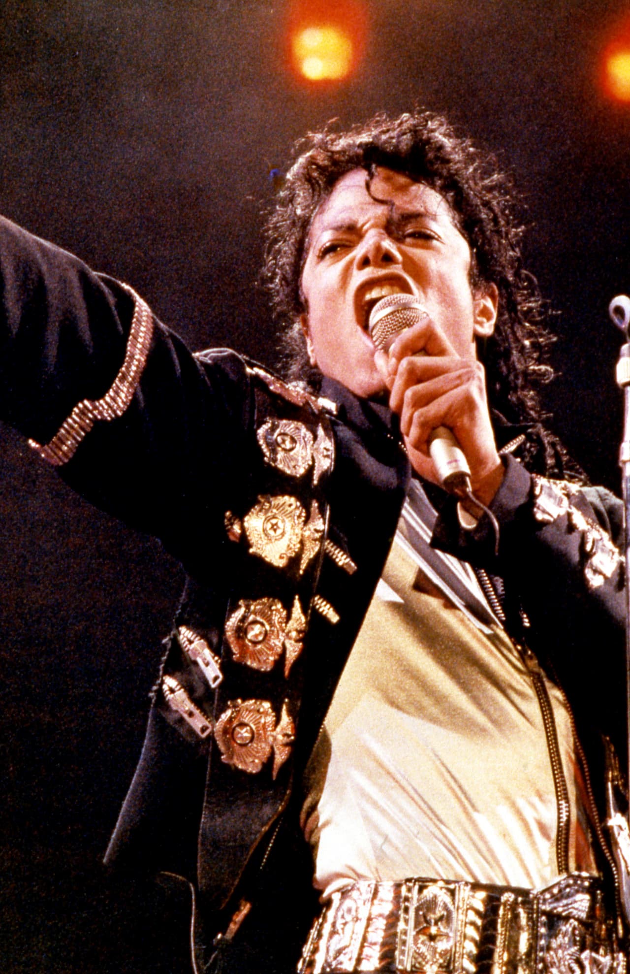 La semana después de su muerte, Michael Jackson se convirtió en el primer artista en vender un millón de canciones digitales en una semana.