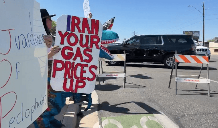 Precisamente esa es la razón detrás del aumento de los 
<b>precios de la gasolina</b>, no solo en Estados Unidos.