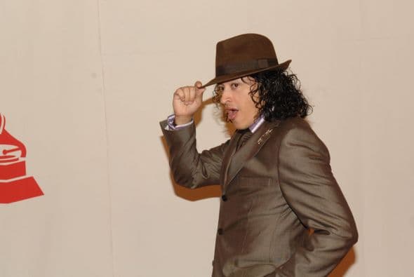 Eso sí, no paró de mostrarse sorprendido, ¿qué le habrá pasado? ¿Habrá querido llamar la atención de alguna bella chica?