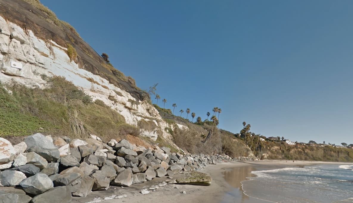 Dos jugadores de 'Pokémon Go' caen de un risco en California