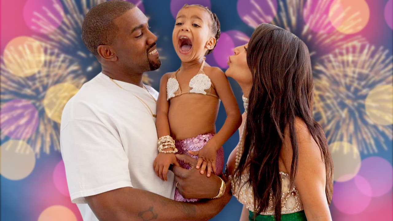 Kim Kardashian también es mamá de North (8 años), Chicago (3) y Psalm (2). Son hijos que tuvo en su matrimonio con Kanye West, a quien 
<b><a href="https://www.univision.com/famosos/en-el-divorcio-de-kim-kardashian-y-kanye-west-hay-mas-de-2-000-millones-de-dolares-en-juego-video" target="_blank">le solicitó el divorcio</a></b> en febrero pasado.
<br>